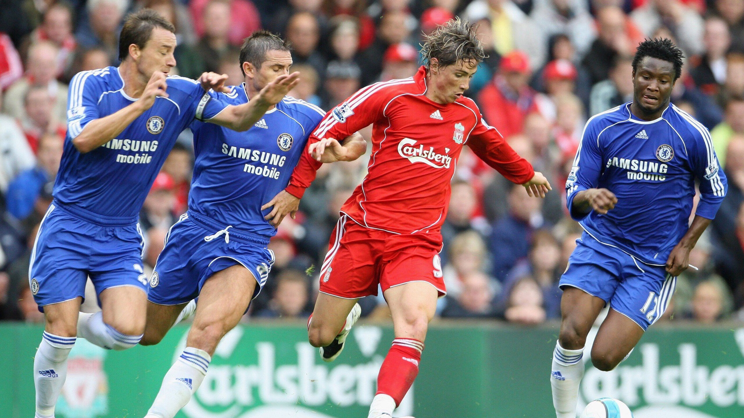 内马尔焦点对战,哈兰德与30激战拜仁分钟,险胜胜负难料!观众掌声雷动